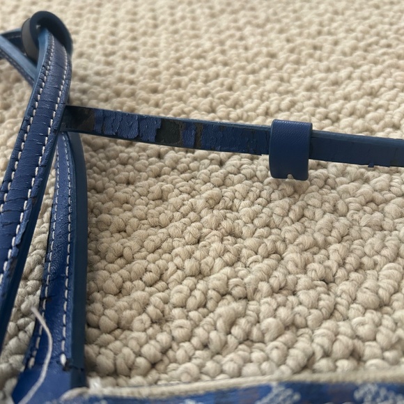 Medium Blue Goyard Tote w/Wallet - Picture 3 of 12